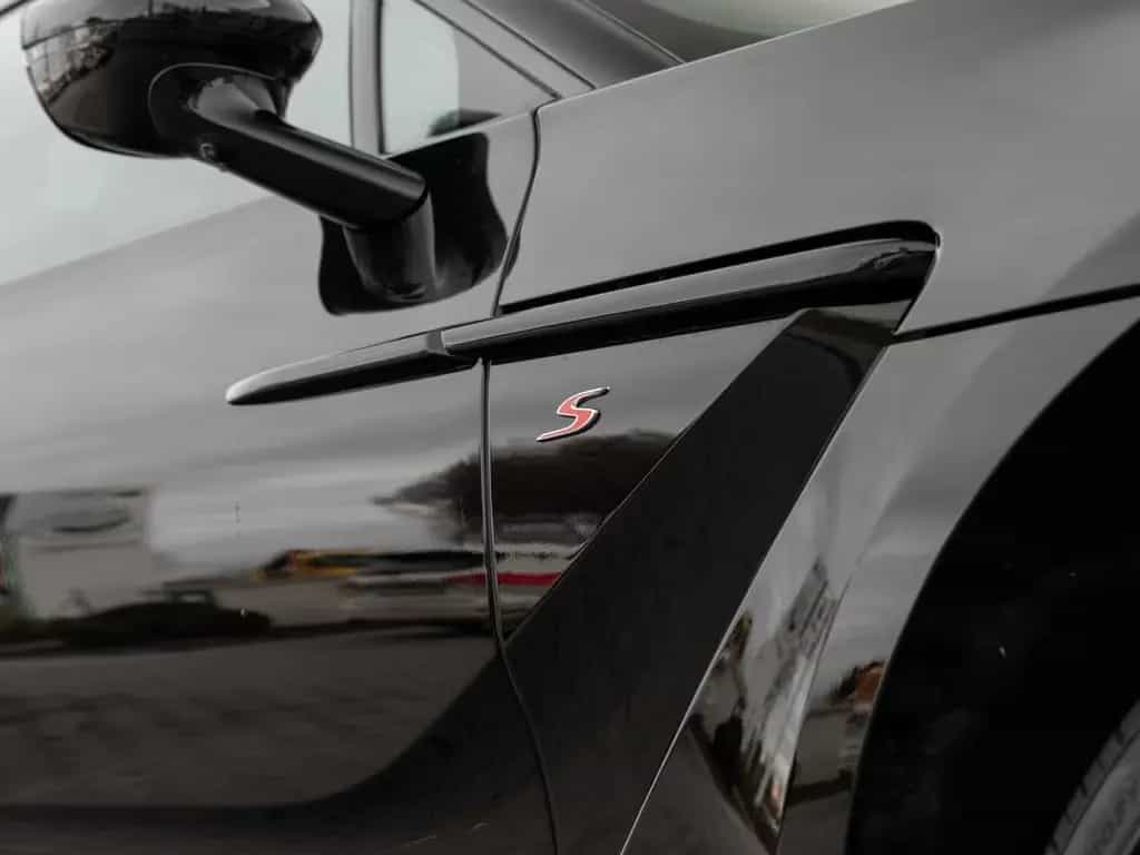 Aston Martin DBX S V8 4x4 MY26 04/2026-photo-18