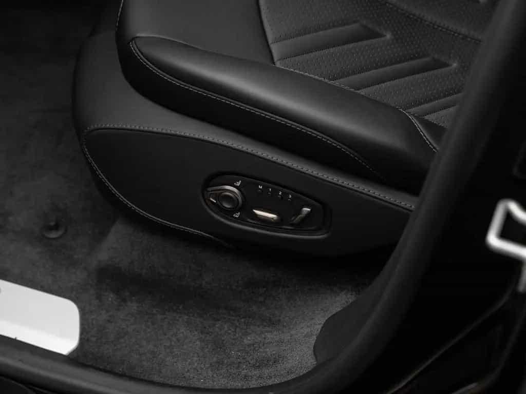 Aston Martin DBX S V8 4x4 MY26 04/2026-photo-27