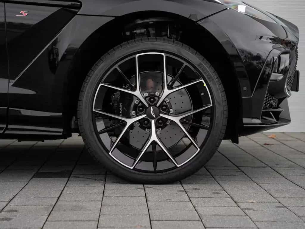 Aston Martin DBX S V8 4x4 MY26 04/2026-photo-3