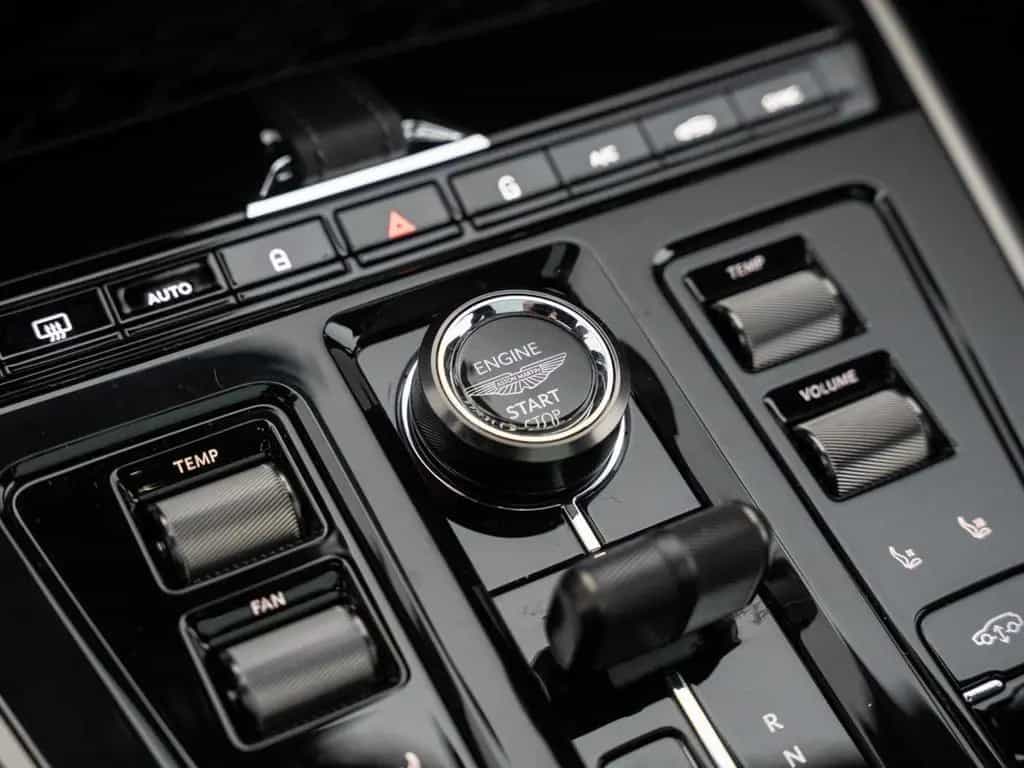 Aston Martin DBX S V8 4x4 MY26 04/2026-photo-35