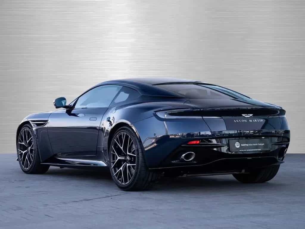 Aston Martin DB12 V8 Coupe null-photo-1