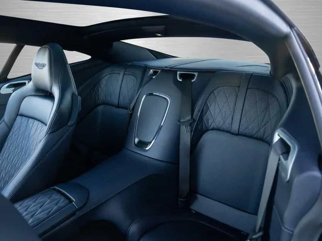 Aston Martin DB12 V8 Coupe null-photo-12
