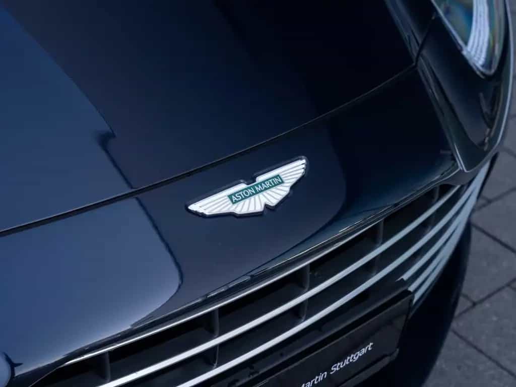 Aston Martin DB12 V8 Coupe null-photo-17
