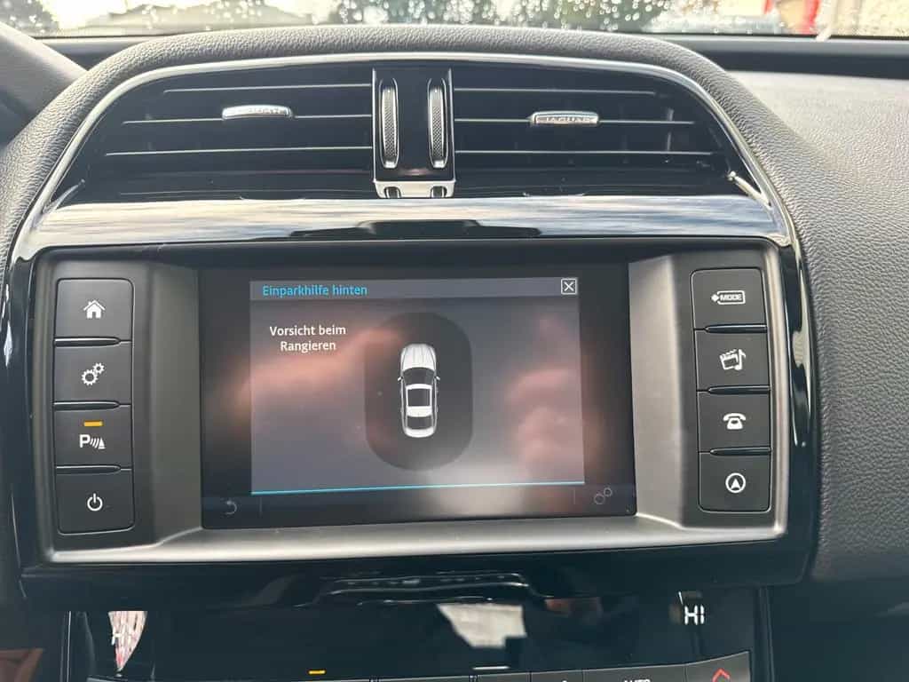 Jaguar XE 2,0L Automatik Pure Benzin*Navi*AWR*Garantie* 07/2019-photo-31