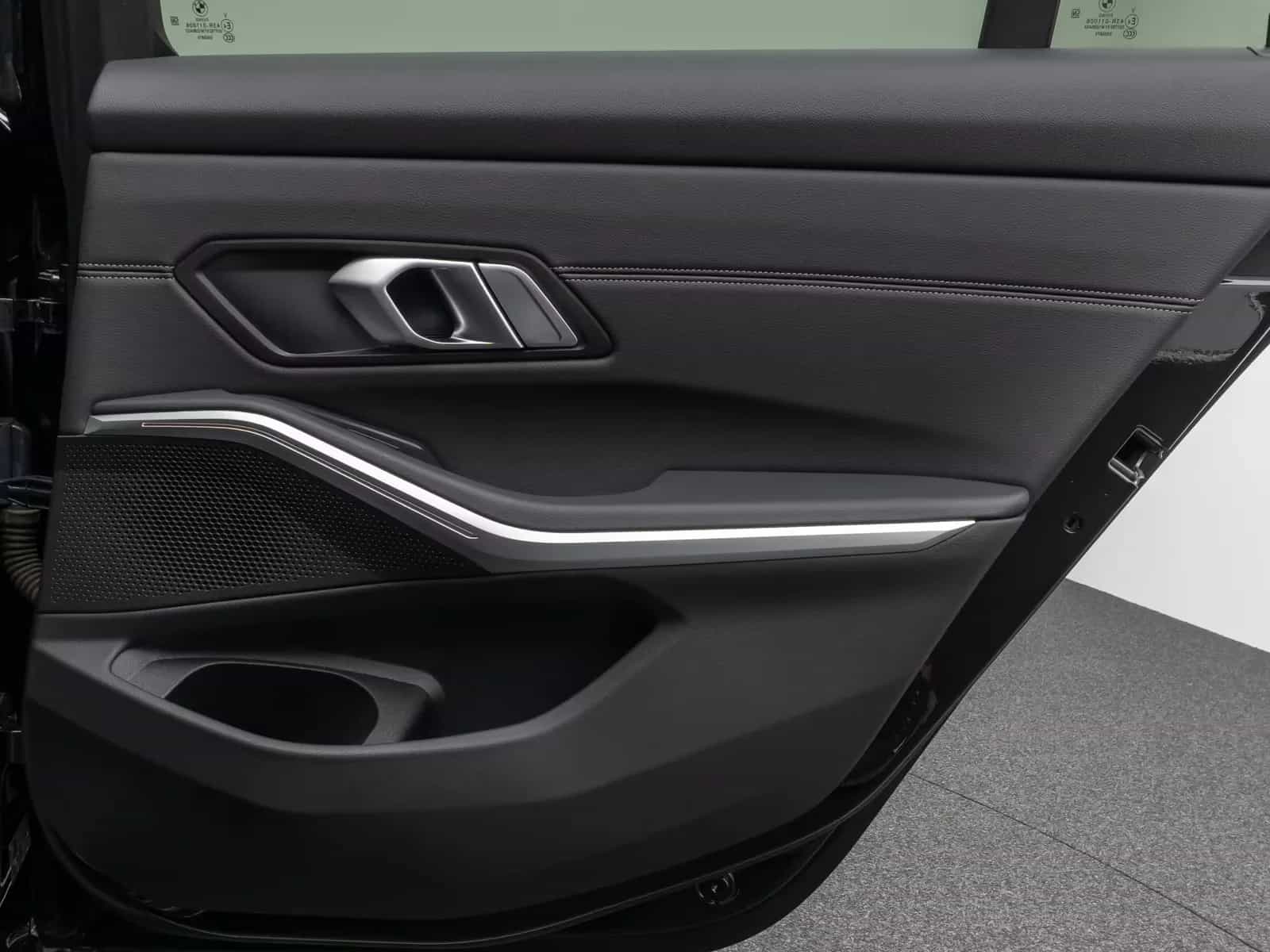 BMW 3 Series 03/2020-photo-33