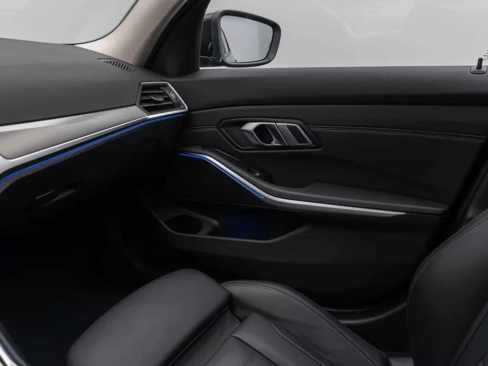 BMW 3 Series 03/2020-photo-34