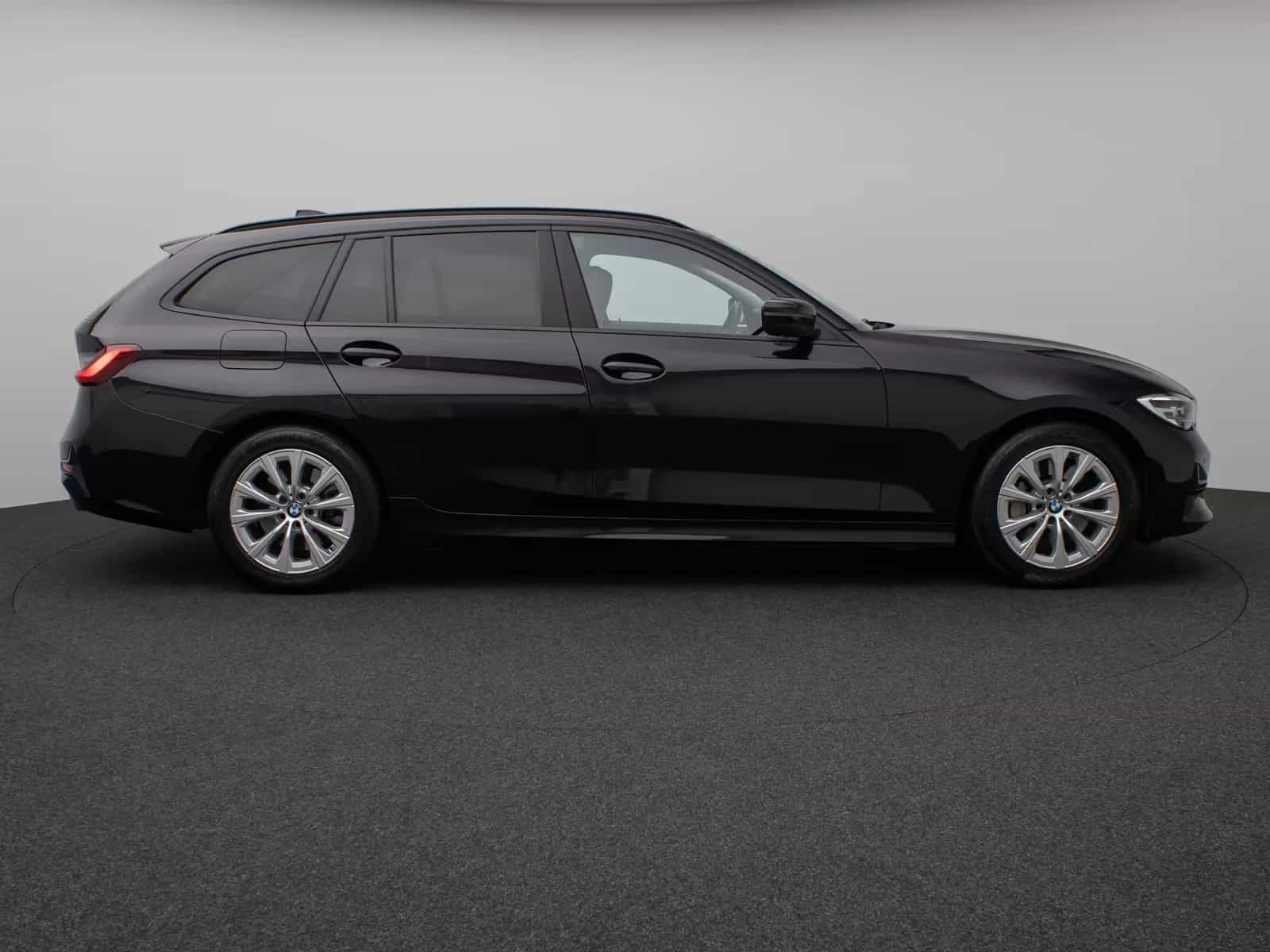 BMW 3 Series 03/2020-photo-4
