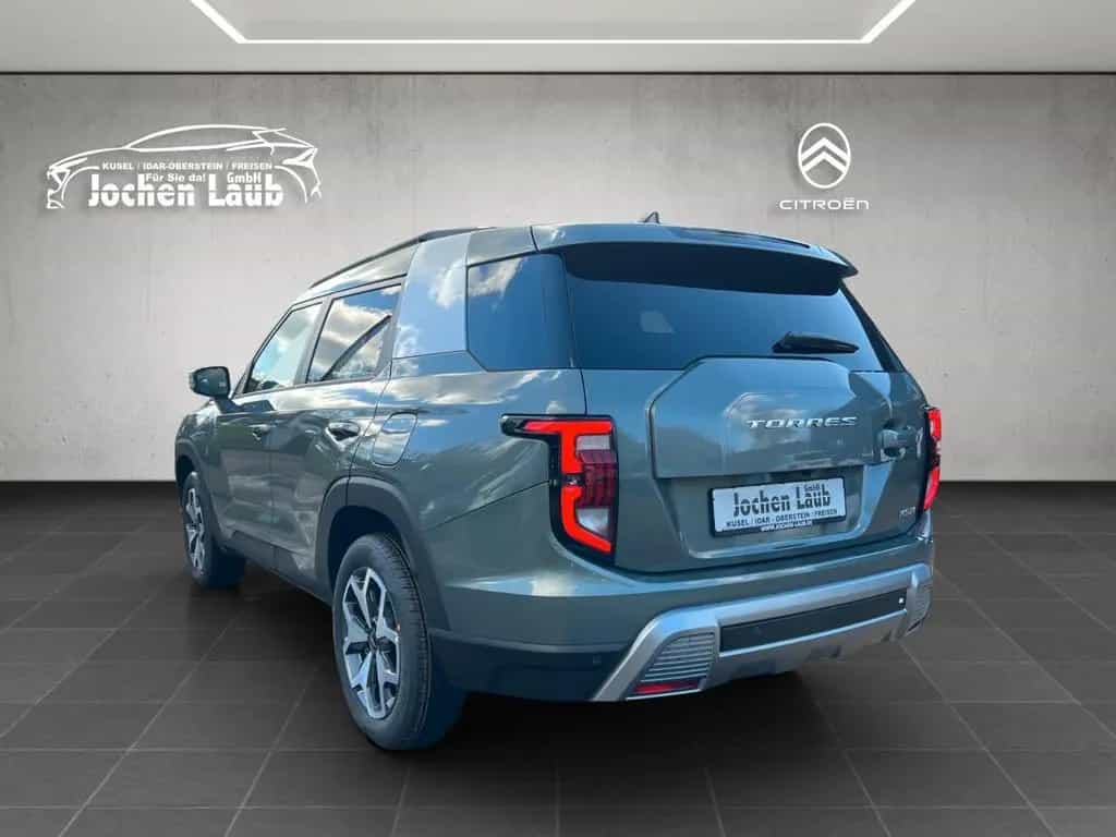 KGM Torres Nomad 2WD null-photo-2
