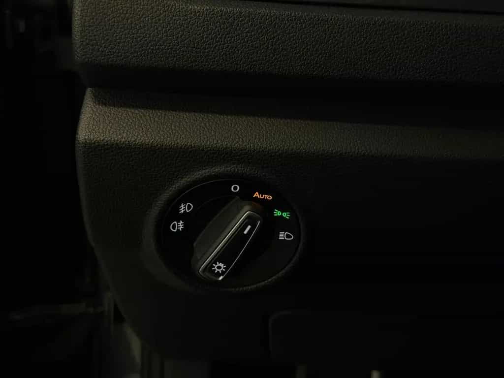 Volkswagen T-Roc R-Line Sport DSG ACC AID Navi LED Kamera 10/2021-photo-14
