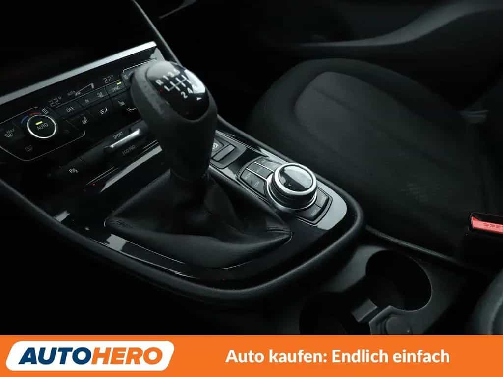 BMW 216 Gran Tourer 2er 216i Gran Tourer Advantage*NAVI*TEMPO*LED* 07/2017-photo-24