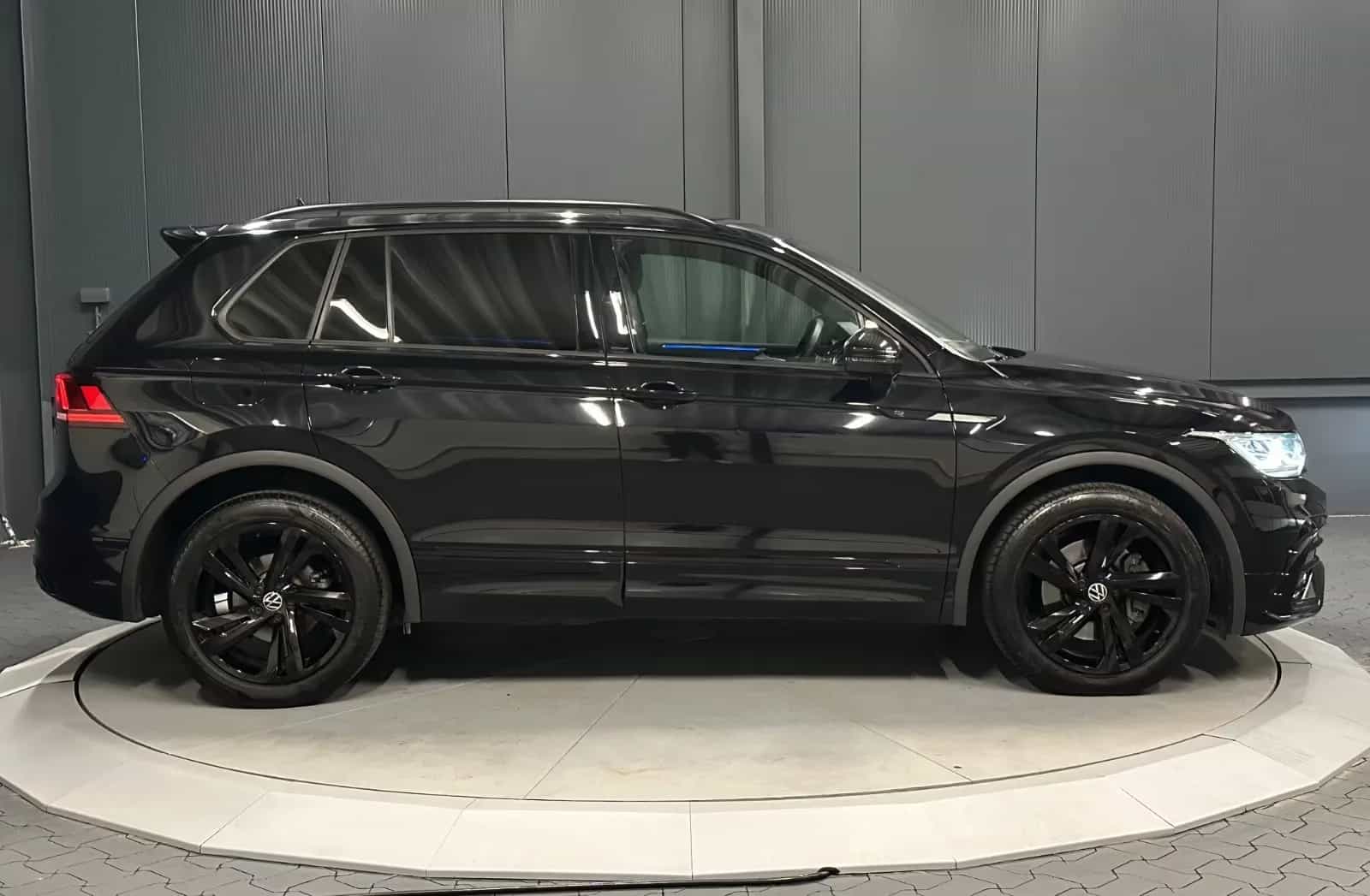 Volkswagen Tiguan Allspace 06/2021-photo-5