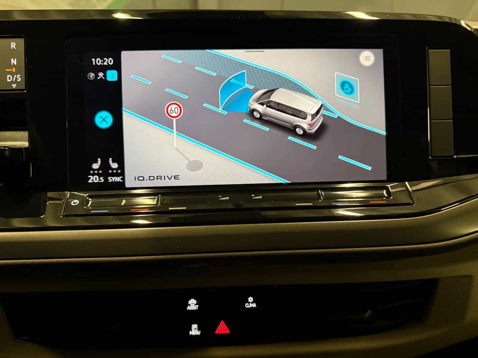 Volkswagen Transporter Multivan 11/2022-photo-20