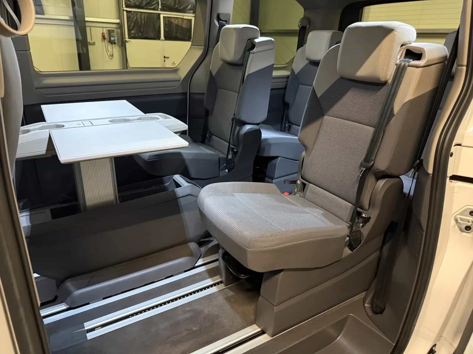 Volkswagen Transporter Multivan 11/2022-photo-26