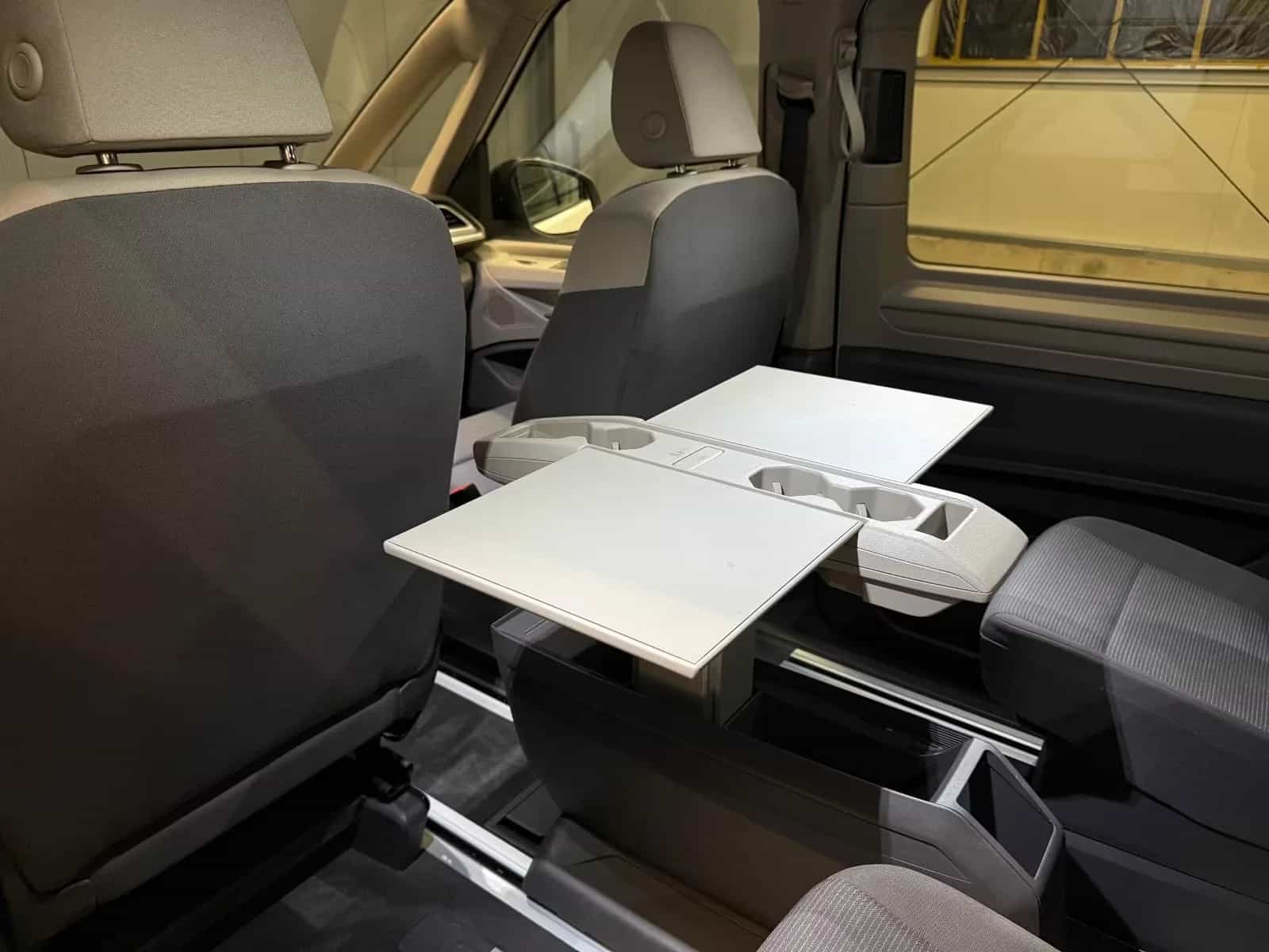 Volkswagen Transporter Multivan 11/2022-photo-27