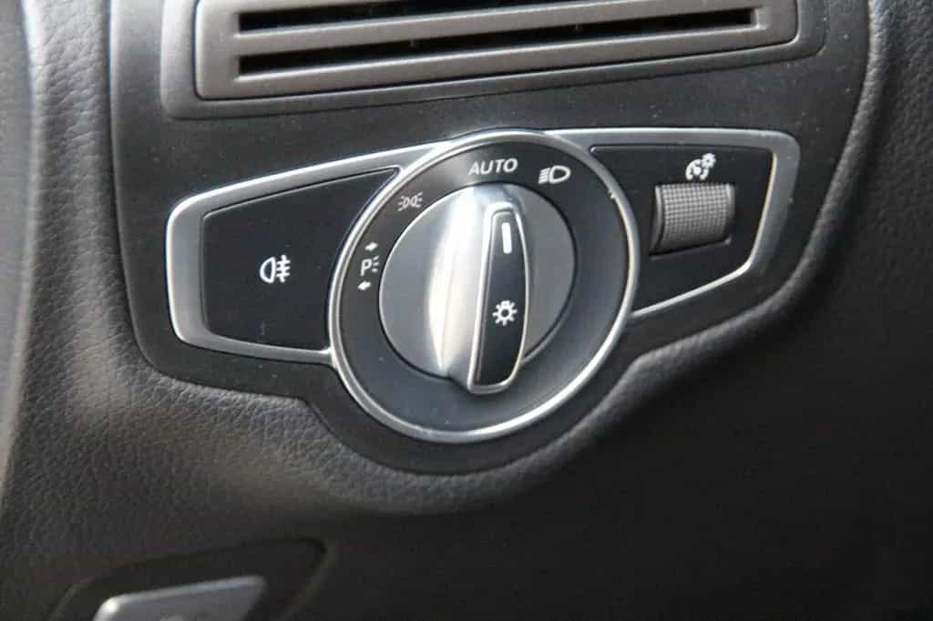Mercedes-Benz C-Class 200 d Avantgarde LED&Navi&Leder&Kamera 11/2019-photo-27