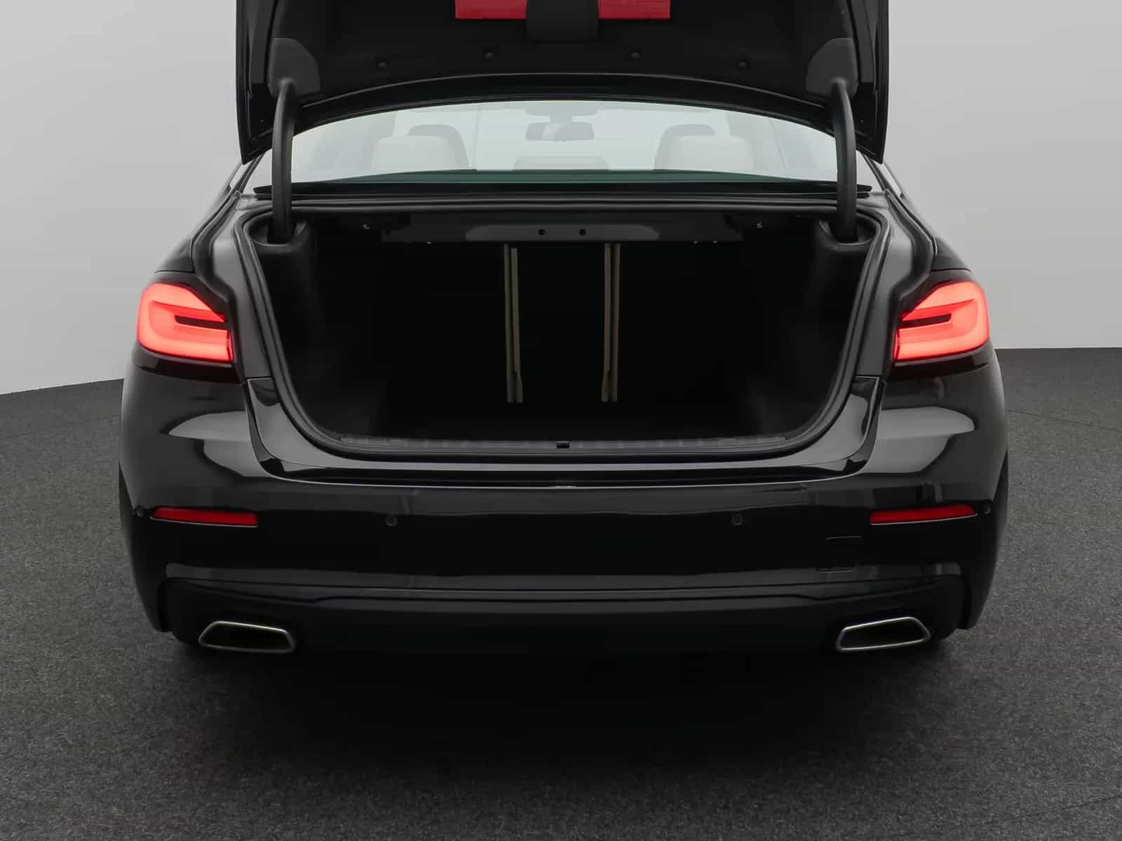 BMW 5 Series 12/2021-photo-12
