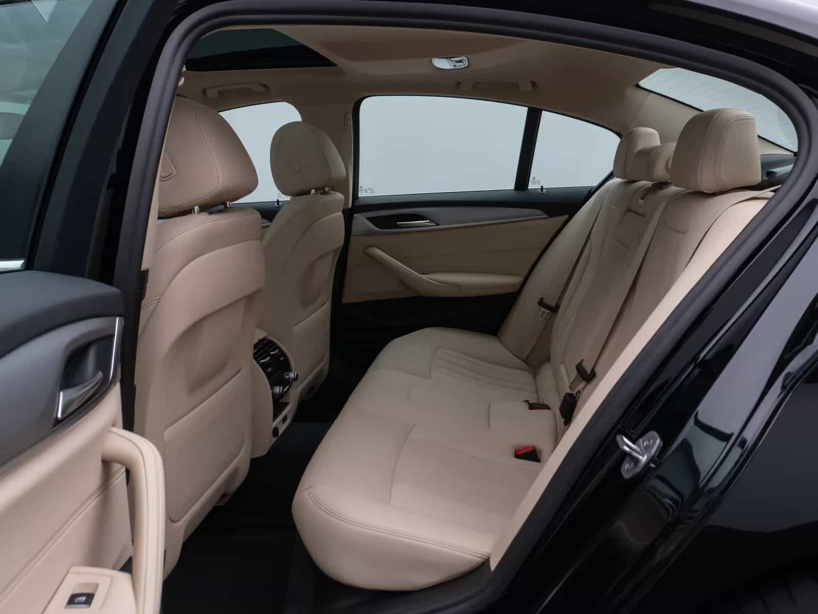 BMW 5 Series 12/2021-photo-24