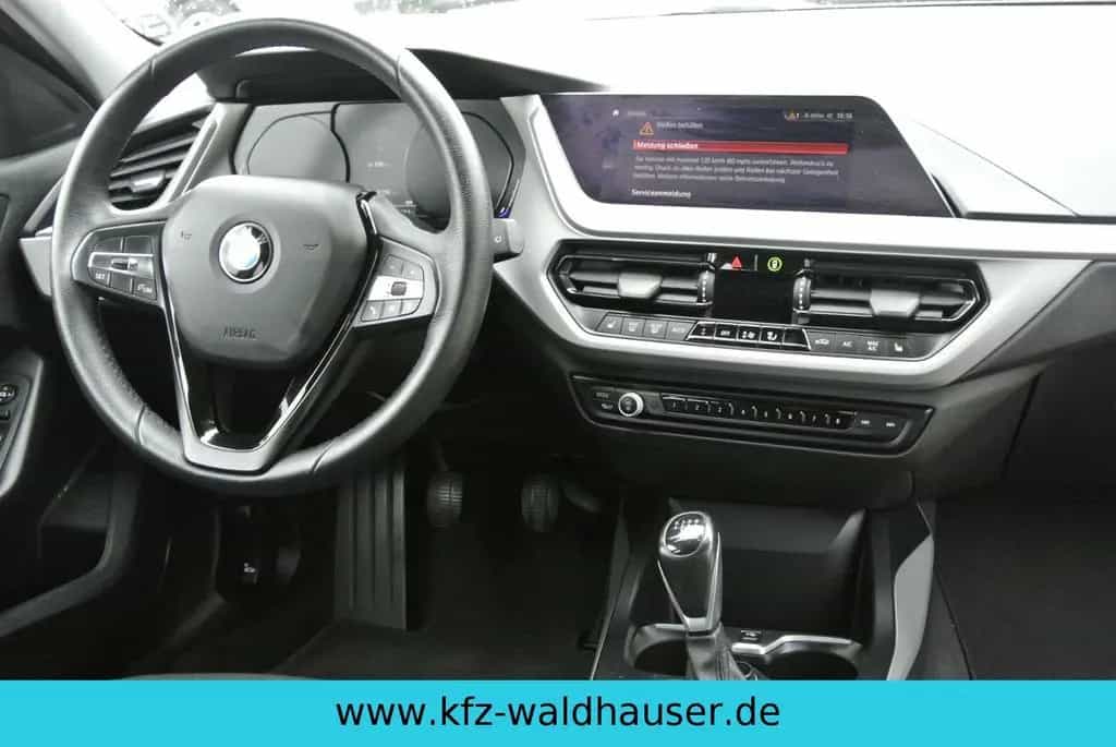 BMW 1 Series 118 i PDC Sitzheizung.... 12/2020-photo-10