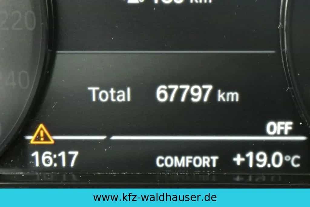 BMW 1 Series 118 i PDC Sitzheizung.... 12/2020-photo-16