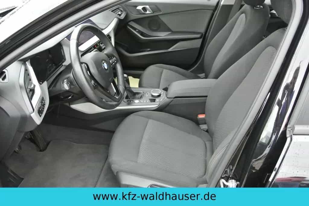 BMW 1 Series 118 i PDC Sitzheizung.... 12/2020-photo-9