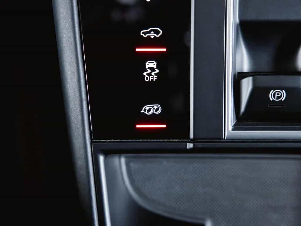 Porsche Macan GTS BOSE Servolenkung Plus 07/2022-photo-38
