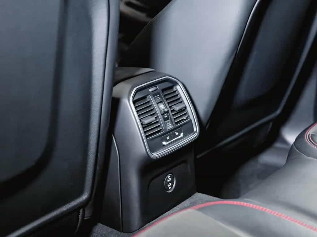Porsche Macan GTS BOSE Servolenkung Plus 07/2022-photo-44