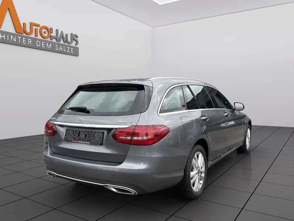 Mercedes-Benz C-Class 400 T 4Matic*PANO*LED*KAM*CARPLAY* 06/2019-photo-4