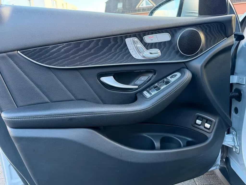 Mercedes-Benz GLC-Class 200 4Matic AMG/MBUX/MULTIBEAM/KAMERA/1HAND 10/2019-photo-19