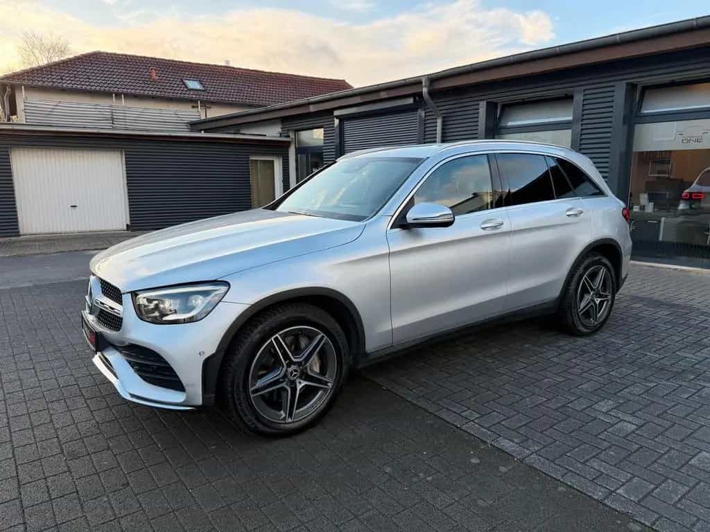 Mercedes-Benz GLC-Class 200 4Matic AMG/MBUX/MULTIBEAM/KAMERA/1HAND 10/2019-photo-2