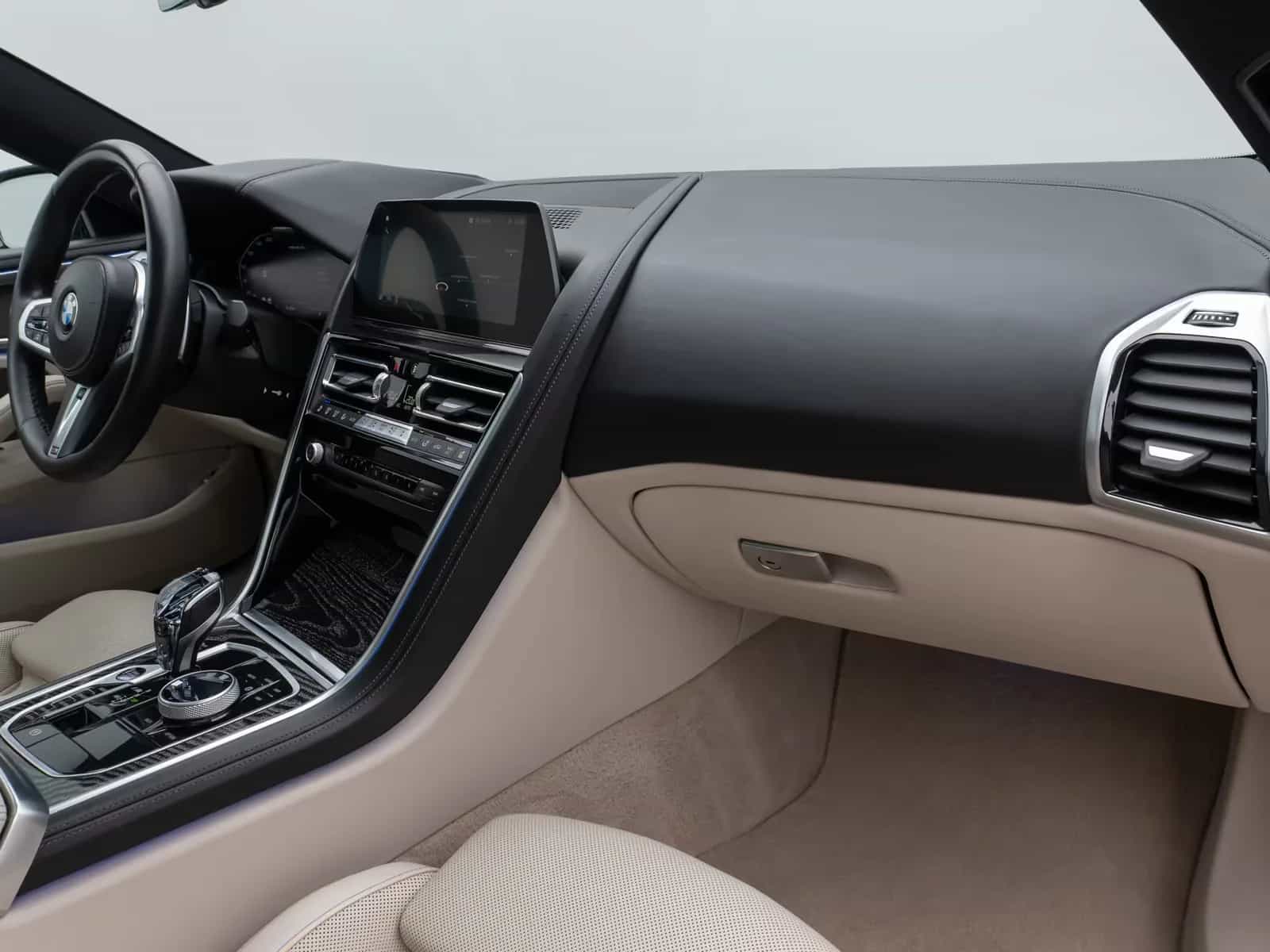 BMW M850 04/2021-photo-22