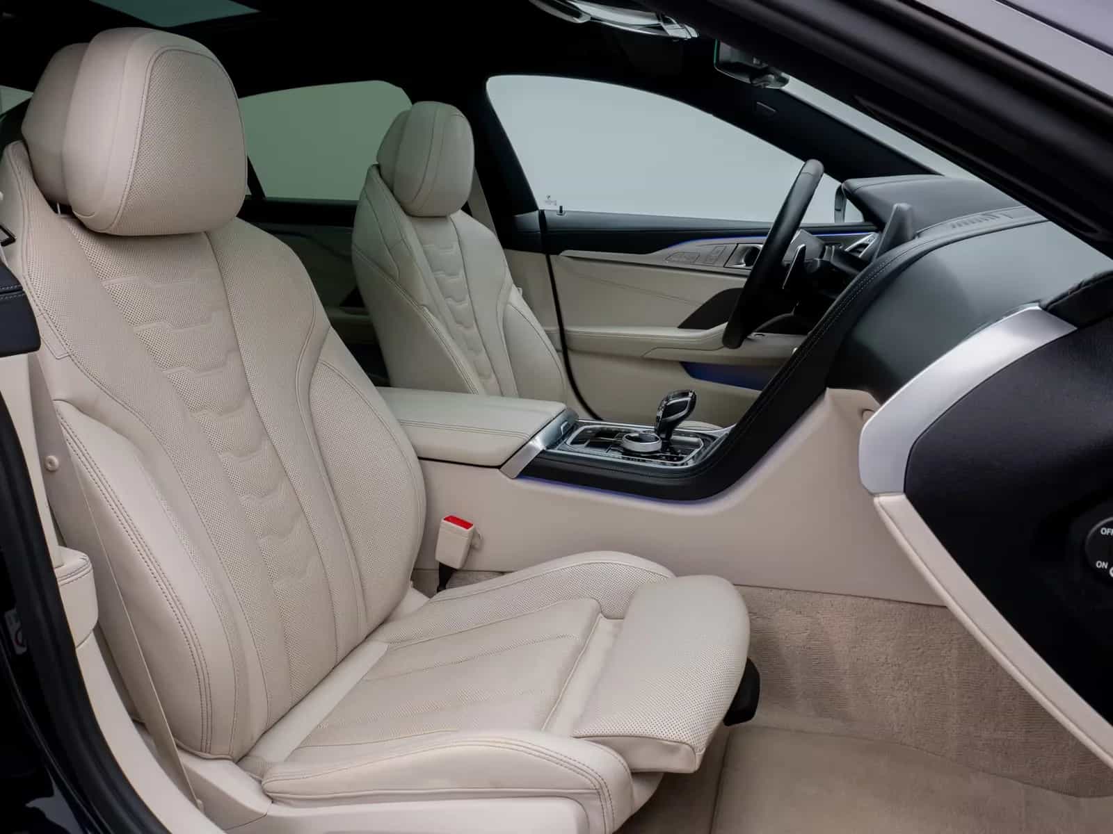 BMW M850 04/2021-photo-33