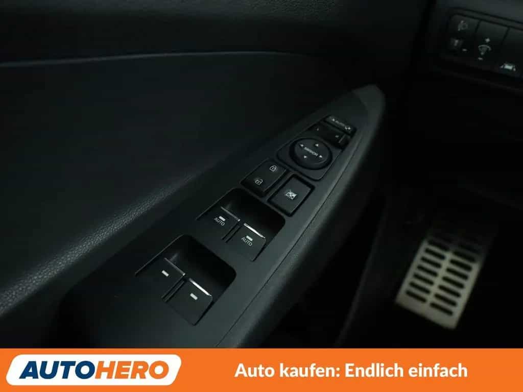 Hyundai Tucson 1.6 TGDI N-Line 4WD Aut*NAVI*LED*TEMPO* 12/2019-photo-28