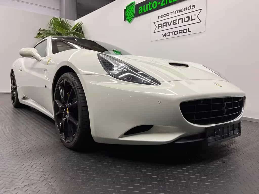 Ferrari California 4.3 V8 *KERAMIK*LEDER*NAVI*BI-XENON* 02/2012-photo-12