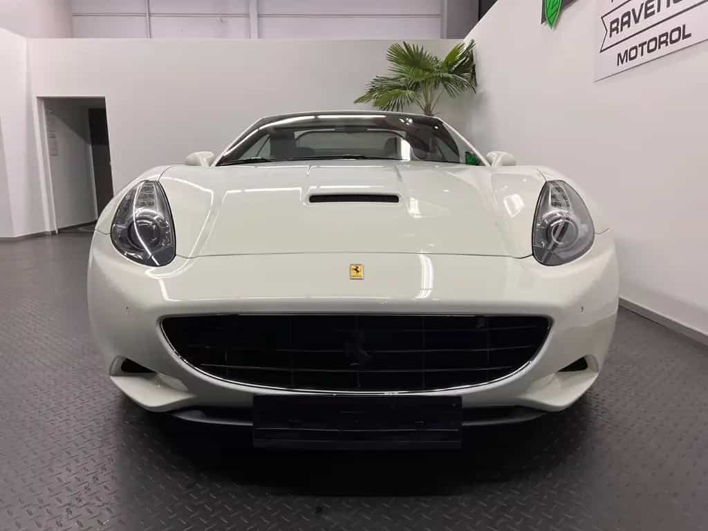 Ferrari California 4.3 V8 *KERAMIK*LEDER*NAVI*BI-XENON* 02/2012-photo-13
