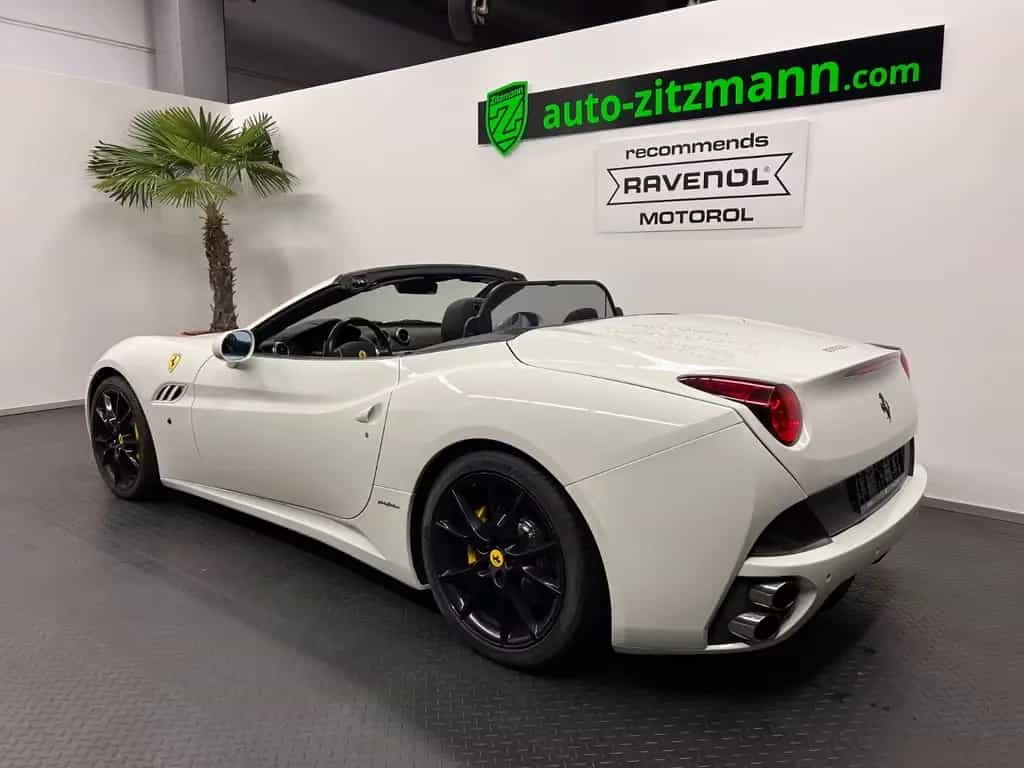 Ferrari California 4.3 V8 *KERAMIK*LEDER*NAVI*BI-XENON* 02/2012-photo-2