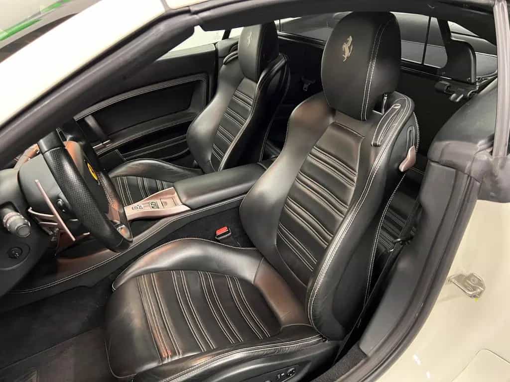 Ferrari California 4.3 V8 *KERAMIK*LEDER*NAVI*BI-XENON* 02/2012-photo-22