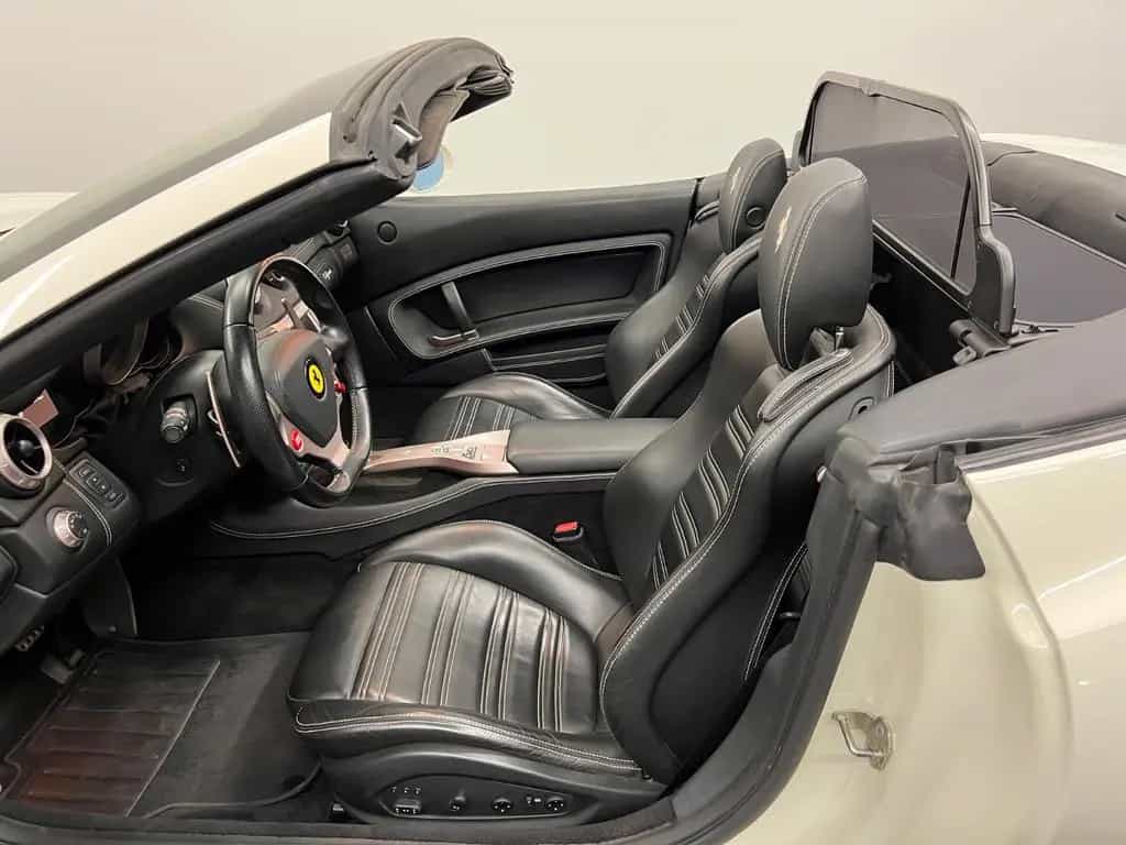 Ferrari California 4.3 V8 *KERAMIK*LEDER*NAVI*BI-XENON* 02/2012-photo-23