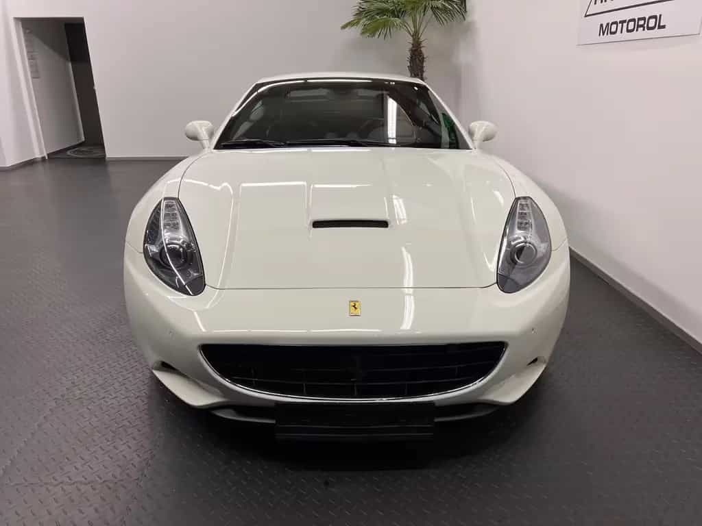 Ferrari California 4.3 V8 *KERAMIK*LEDER*NAVI*BI-XENON* 02/2012-photo-8