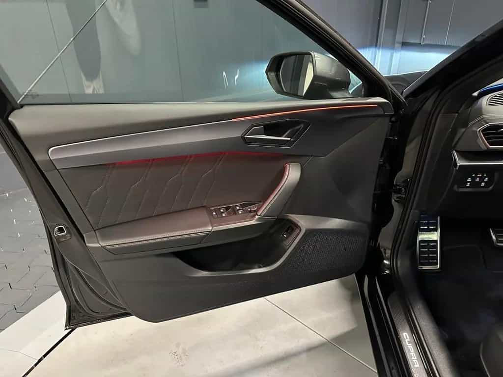 Cupra Leon Sportstourer 1.5 eTSI *FACELIFT*18Zoll*EDGE 11/2024-photo-11