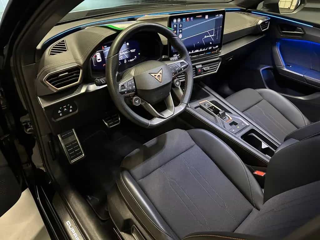 Cupra Leon Sportstourer 1.5 eTSI *FACELIFT*18Zoll*EDGE 11/2024-photo-13