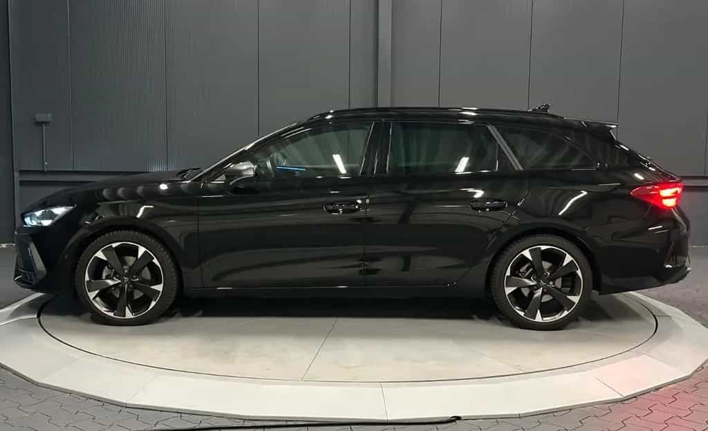 Cupra Leon Sportstourer 1.5 eTSI *FACELIFT*18Zoll*EDGE 11/2024-photo-2