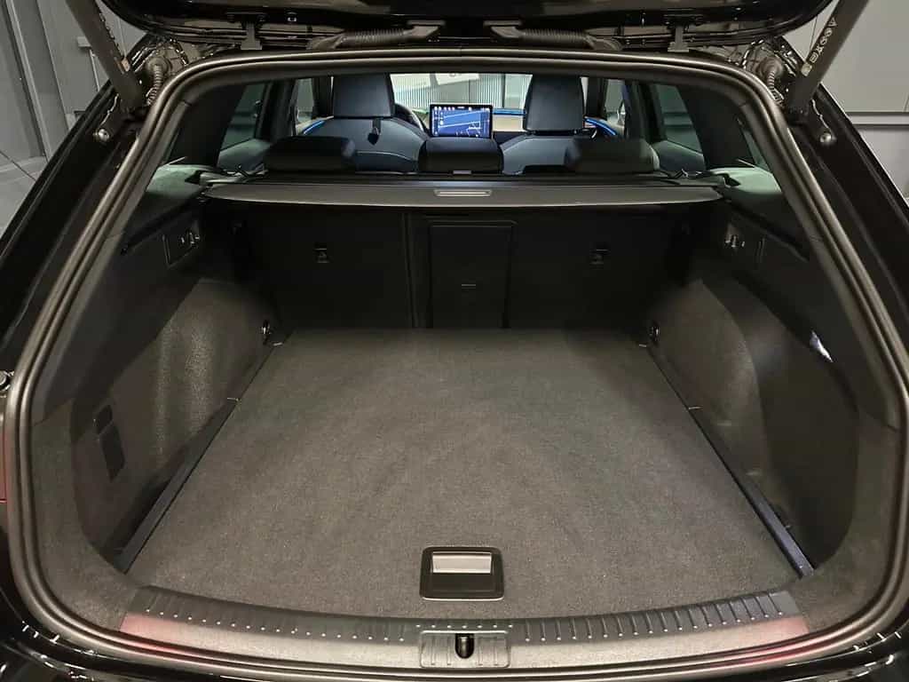 Cupra Leon Sportstourer 1.5 eTSI *FACELIFT*18Zoll*EDGE 11/2024-photo-31