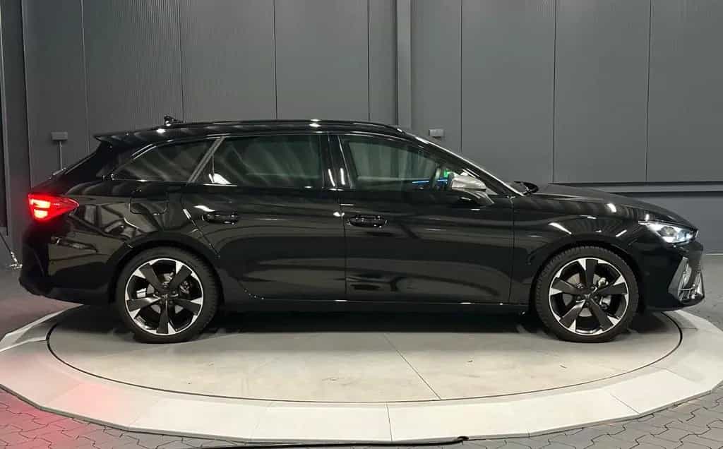 Cupra Leon Sportstourer 1.5 eTSI *FACELIFT*18Zoll*EDGE 11/2024-photo-5