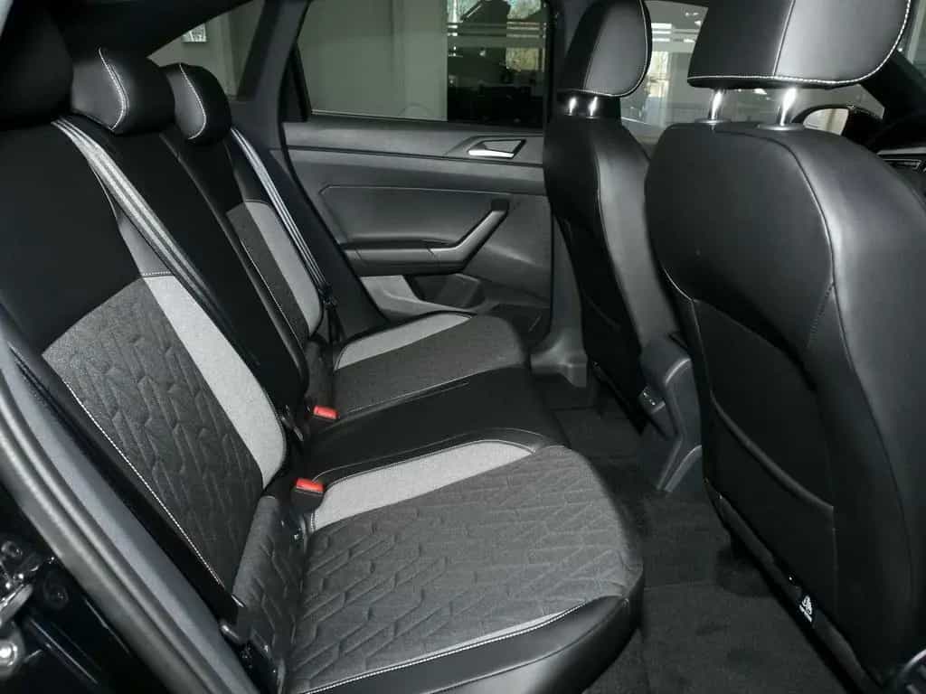 Volkswagen Taigo 1.5 TSI DSG Energy 5-J-GAR NAVI APP-CONNEC null-photo-6
