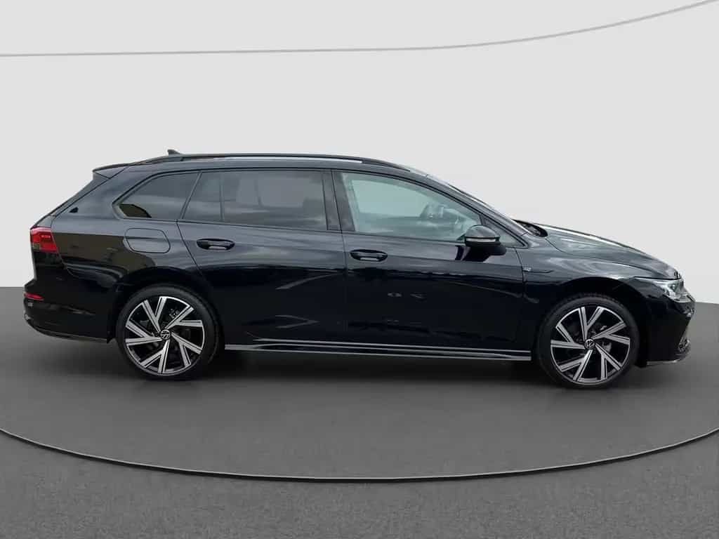 Volkswagen Golf 8 Var. 1.5 eTSI DSG R-Line LED KAM NAV 02/2024-photo-10