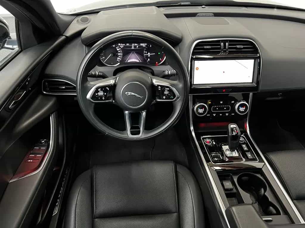 Jaguar XE S  AWD 4x4 *LEDER*PANO*LED*NAVI*ACC*360°CAM* 03/2021-photo-10