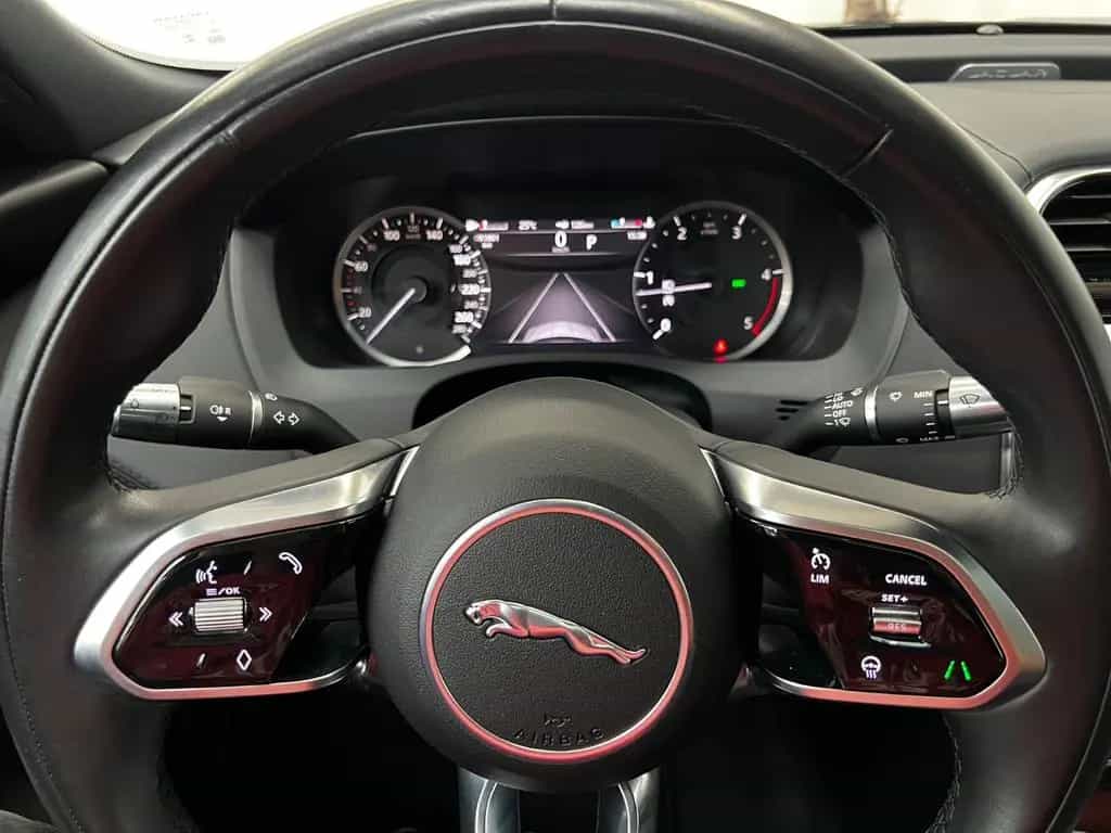 Jaguar XE S  AWD 4x4 *LEDER*PANO*LED*NAVI*ACC*360°CAM* 03/2021-photo-22