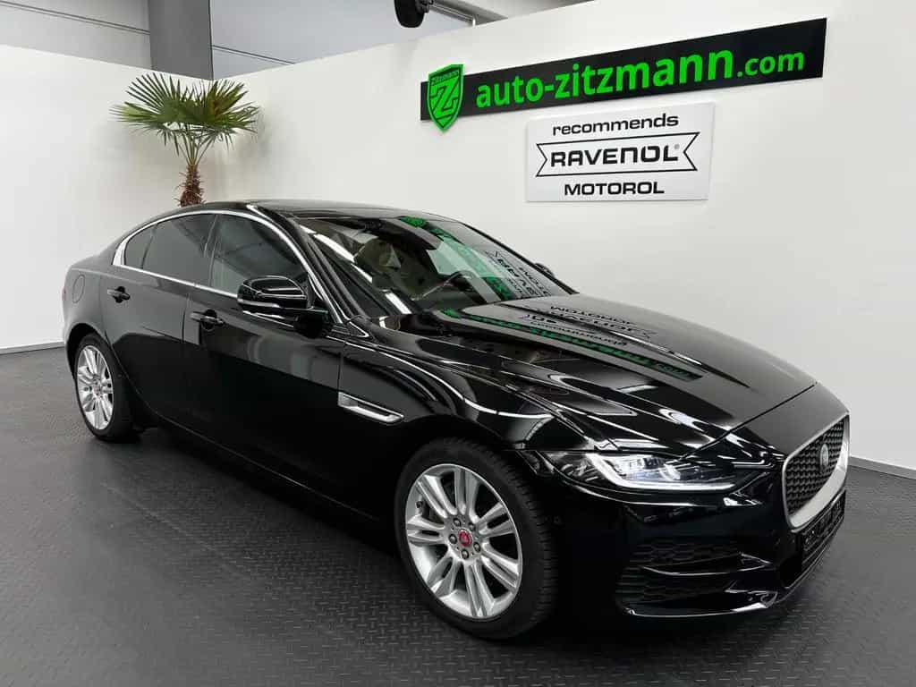 Jaguar XE S  AWD 4x4 *LEDER*PANO*LED*NAVI*ACC*360°CAM* 03/2021-photo-3