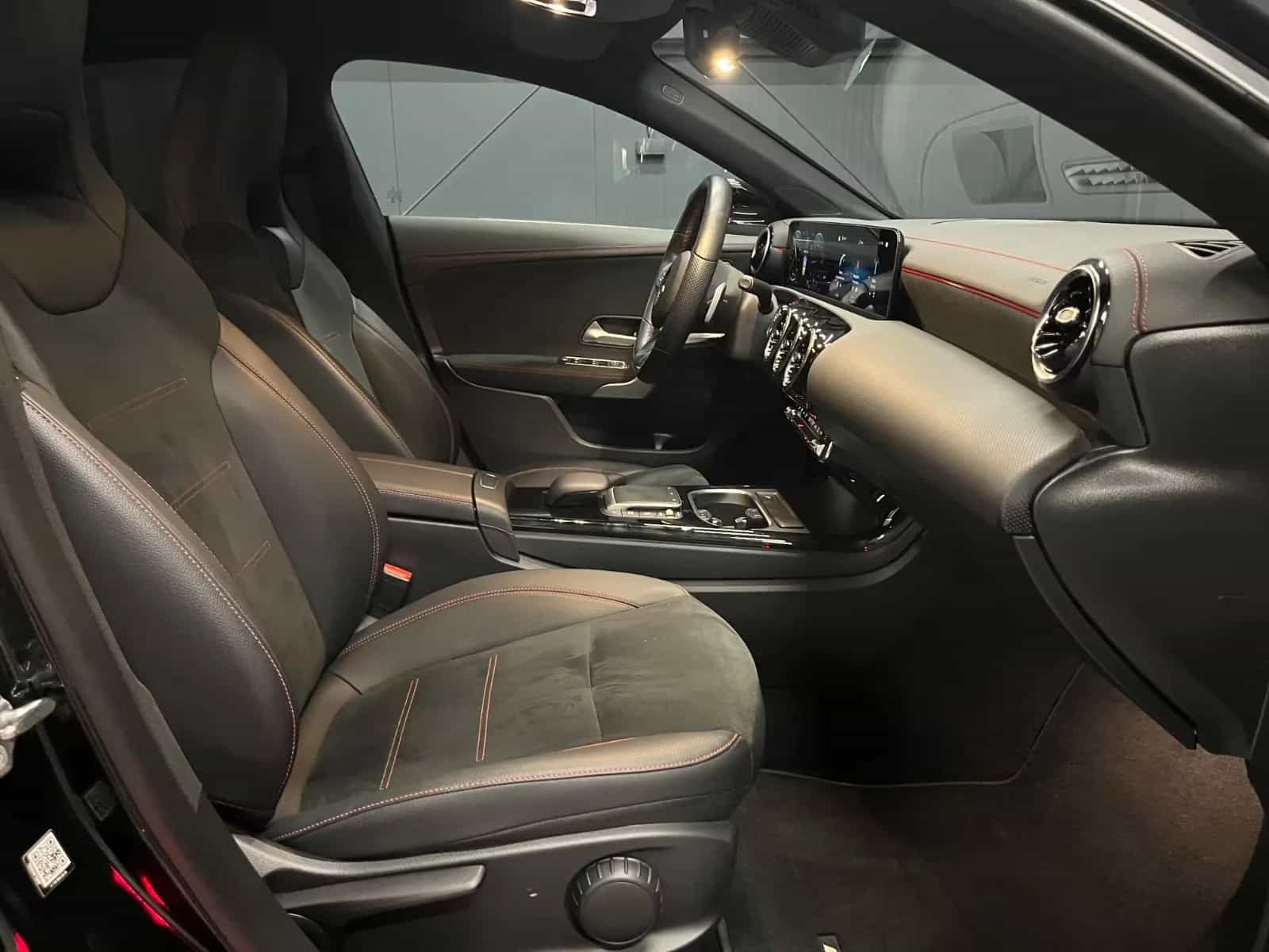 Mercedes-Benz CLA-Class 220 Shooting Brake 01/2022-photo-17