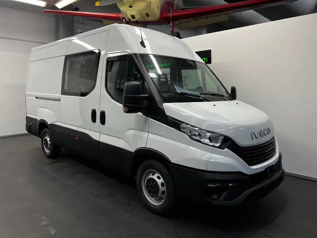 Iveco Daily 35S14 CRV DoKa 7-Sitzer / Kasten NEW MODEL 01/2026-photo-1